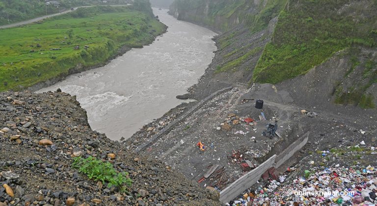 पोखराको ल्यान्डफिल : मेयरले टिकट काटेर हेर्ने बनाउँछु भन्थे, टाउको दुखाइ बन्यो