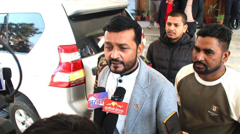 आगलागीबाट मन्त्रालयका महत्वपूर्ण कागजातमा क्षति छैन : मन्त्री यादव