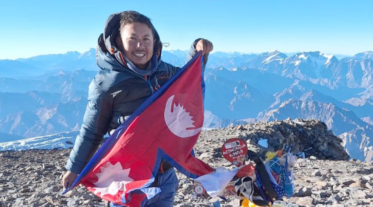 आरोही पाण्डेले गरे दक्षिण अमेरिकी महादेशको उच्च शिखर आरोहण