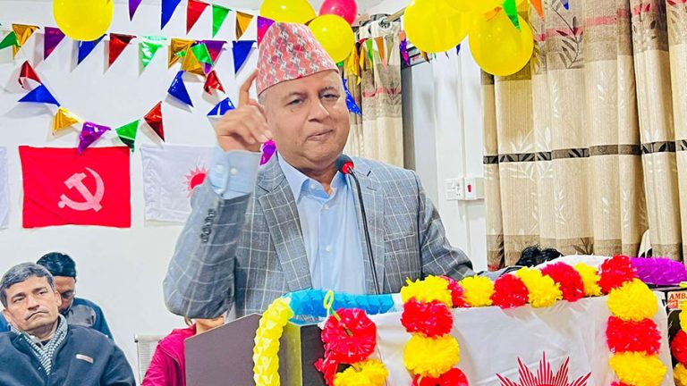 पूर्वराजालाई उचालेर परिवर्तन मास्न खोजिंदैछ : पोखरेल
