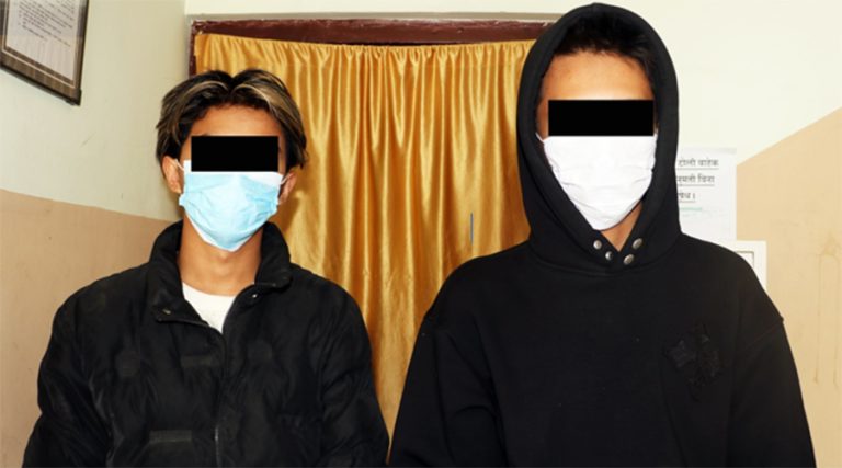 डिपेन्डेन्ट भिसामा यूके लैजाने भन्दै ठगी गरेको आरोपमा २ जना पक्राउ