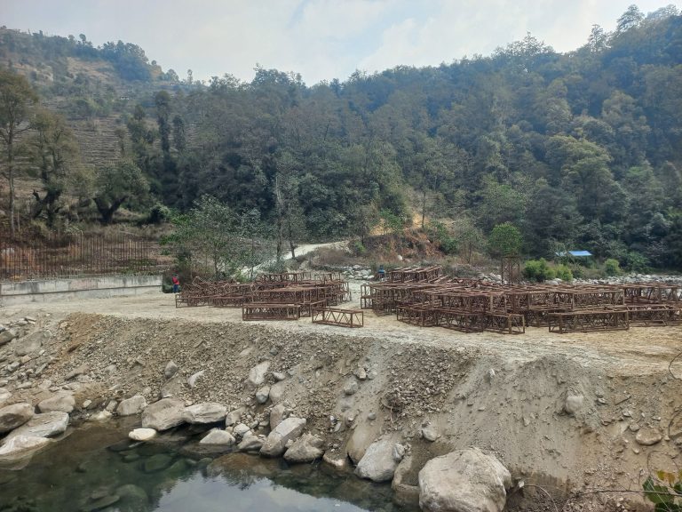 भुरुङ्दीखोलाको मोटरेबल पुल ९ वर्षसम्म अधुरै