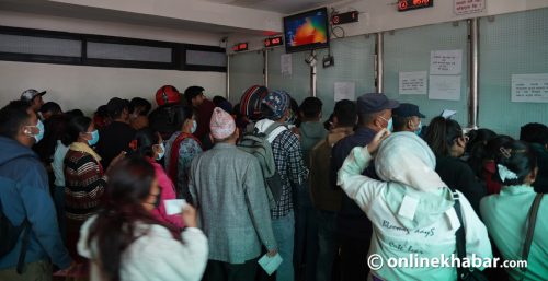 मौसम परिवर्तनसँगै अस्पतालमा भाइरल ज्वरोका बिरामीको चाप
