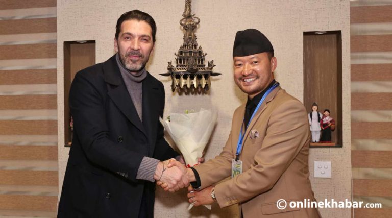 इटालीका लेजेण्डरी गोलकिपर बुफोन नेपाल आइपुगे