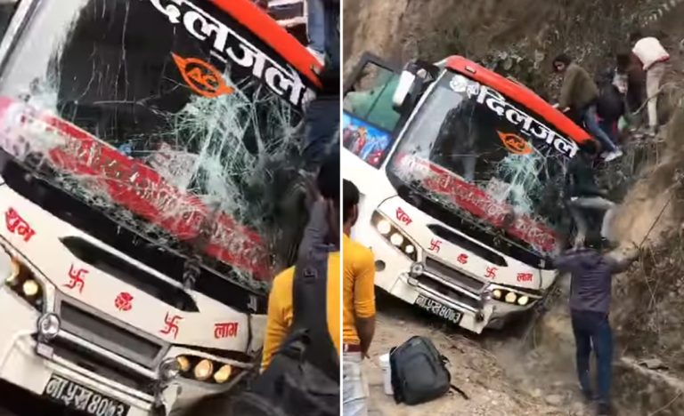 बाराको चुरियामाई मन्दिर नजिक बस दुर्घटना