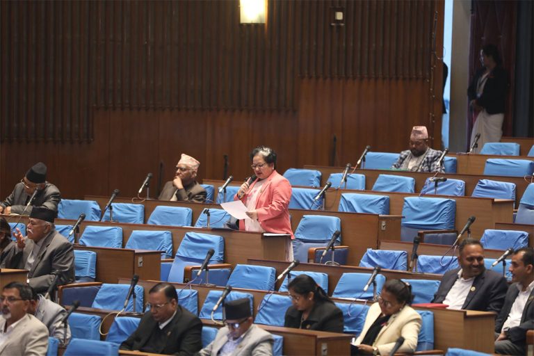 ‘जीन्दगी चल्न त चल्या छ…’ बोलको गीत सुन्न सरकारलाई रास्वपा सांसदको सुझाव