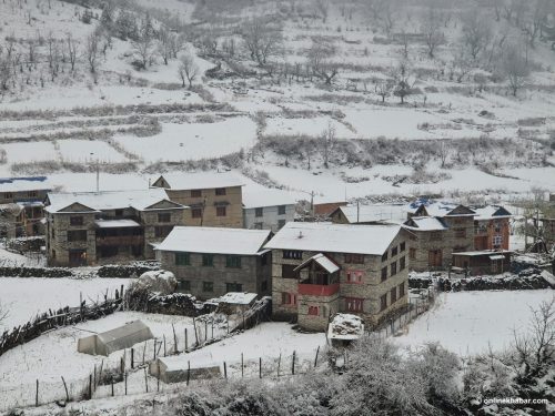 कर्णालीका हिमाली जिल्लामा भारी हिमपात, कृषकहरू उत्साहित (तस्वीरहरू)