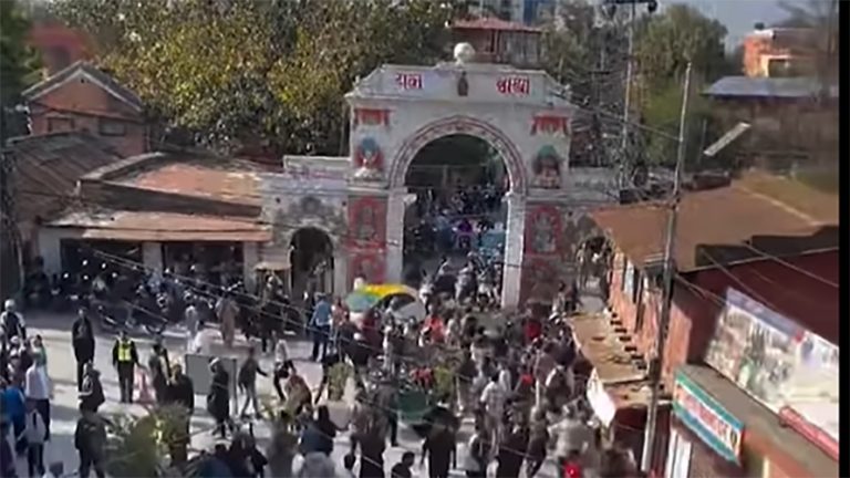 पाटन संयुक्त क्याम्पसमा झडप, मतदान स्थगित