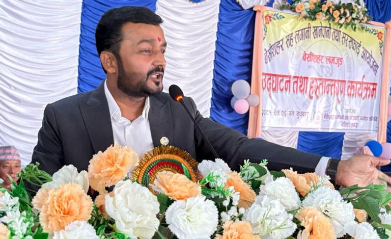 बेशीसहरका नागरिकलाई अब बाह्रै महिना शुद्ध खानेपानी : मन्त्री यादव