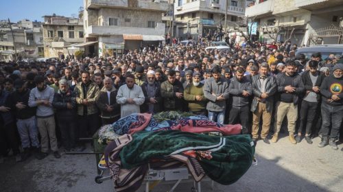 सिरियामा हिंसा भड्कियो, दुई दिनमा एक हजारभन्दा बढीको मृत्यु