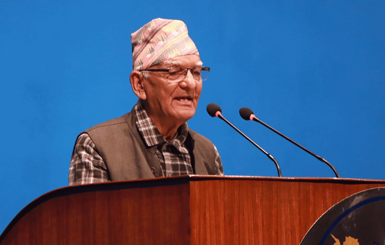 सत्ताको गलत आचरणले गणतन्त्रमा कालोबादल मडारियो : चित्रबहादुर केसी