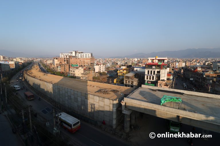 किन भत्काइँदैछ निर्माण अन्तिम चरण पुगेको ‘ग्वार्को फ्लाइओभर’ ?