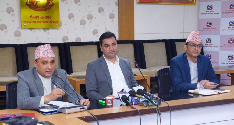 स्वास्थ्य बीमा सुधार सुझाव कार्यदलले बुझाएको प्रतिवेदन सार्वजनिक