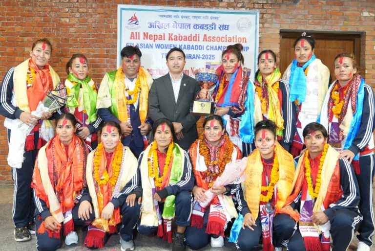 पदक विजेता महिला कबड्डी टोलीको स्वागत