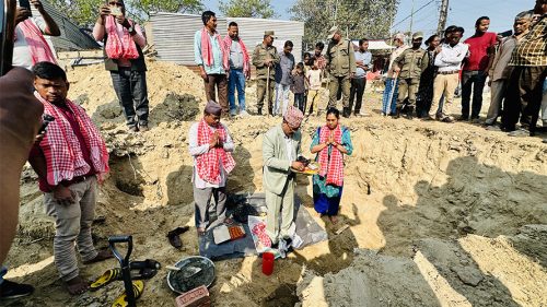 लहानमा आधुनिक तरकारी बजार बनाइने