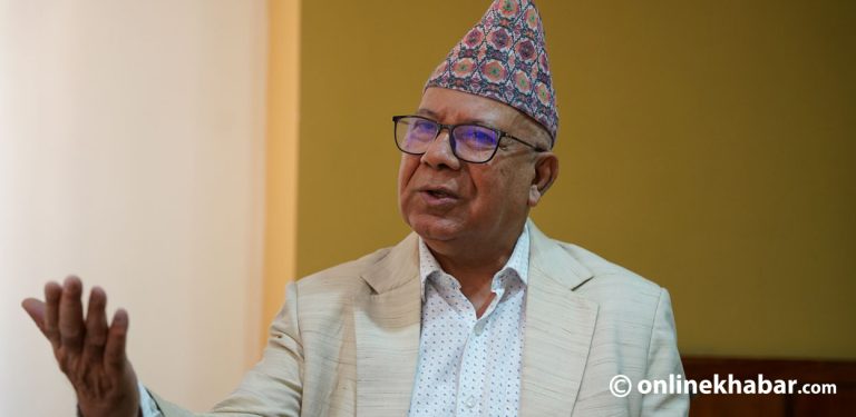 राजनीतिमा आए पूर्वराष्ट्रपति र उपराष्ट्रपतिको सेवा सुविधाबारे सोच्नुपर्छ : माधव नेपाल