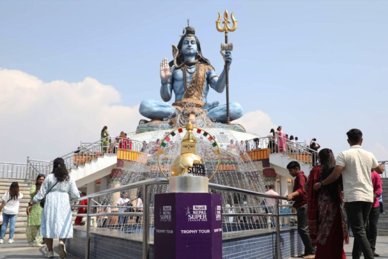 पुम्दीकोटदेखि बेगनासतालसम्म पुग्यो एनएसएलको ट्रफी