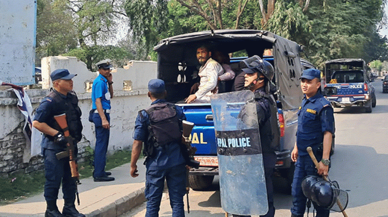 महेन्द्र मोरङ क्याम्पसका स्ववियु सभापतिसहित ६ विद्यार्थी प्रहरी नियन्त्रणमा