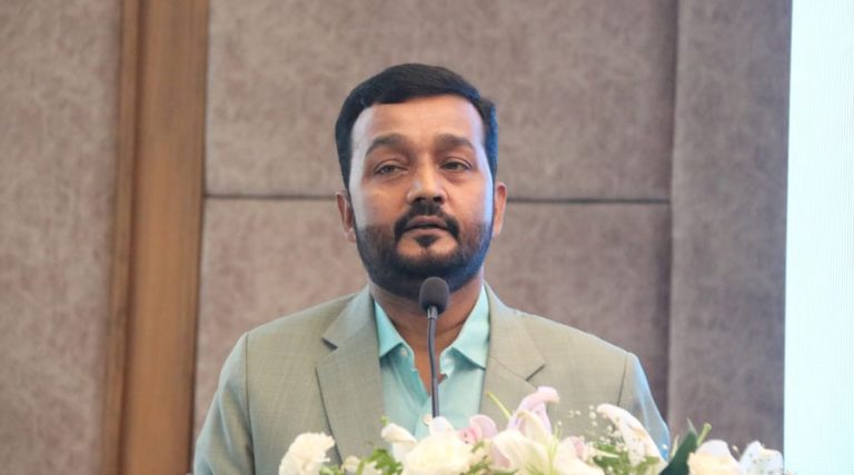 हिमनदीमा जलवायु परिवर्तनको असर पर्दा खानेपानी, कृषि र जलविद्युतमा असर : मन्त्री यादव