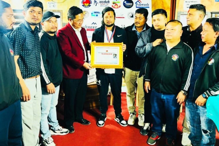 स्नूकरमा पहिलो अन्तर्राष्ट्रिय पदक विजेता रेगनलाई सम्मान