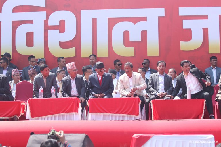 पूर्वराजाप्रति आक्रामक, सरकारलाई खबरदारी