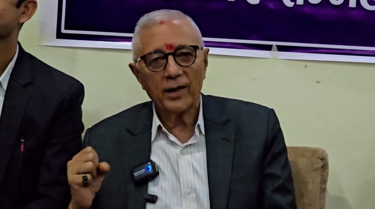 अरूले पूर्वराजा भन्छन्, म राजा नै भन्छु : शेखर कोइराला