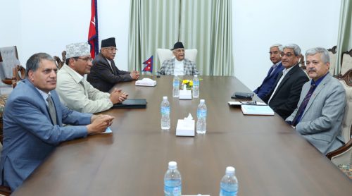 सिंहदरबारमा शीर्ष नेताहरूको छलफल सुरु