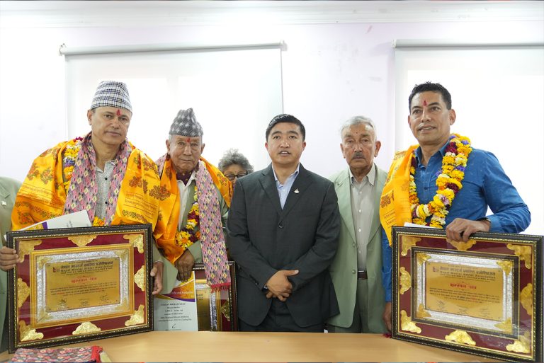 एथ्लेटिक्सको भेट्रान पदक विजेता सम्मानित