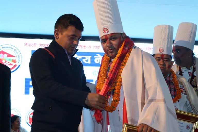 विश्वभरिका नेपाली सेफहरू एकजुट, अन्तर्राष्ट्रिय नेपाली सेफ समाजको अध्यक्षमा अरुण अधिकारी