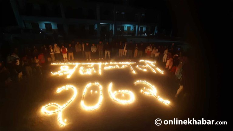 गोरखा भूकम्पको सम्झना : बारपाकमा दीप प्रज्वलन (तस्वीरहरू)