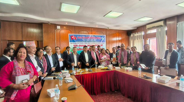 कर्मचारीलाई भौतिकमन्त्रीको निर्देशन : सुशासन सहित सेवा प्रवाह गरौं