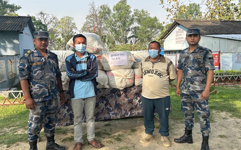 १७७ किलो गाँजासहित दुई जना सशस्त्र प्रहरीको नियन्त्रणमा