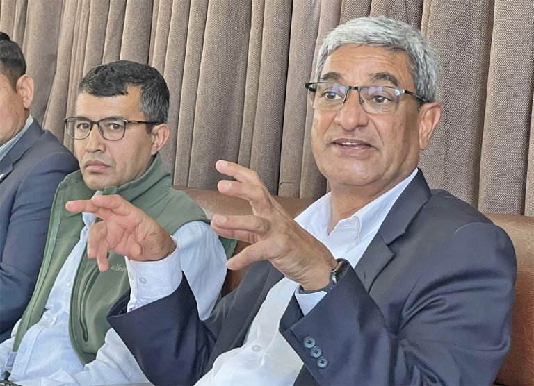 शिक्षामन्त्रीको राजीनामाबारे गृहमन्त्रीले जनाए अनभिज्ञता