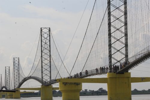 नवलपरासी सुस्ता पश्चिमको झोलुङ्गे पुल जोखिममा