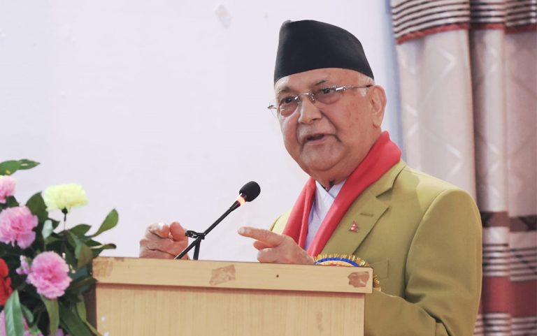 प्रधानमन्त्री ओलीले भने– शिक्षकका मागमा सरकार नेगेटिभ छैन, वार्तामा आउनुस्