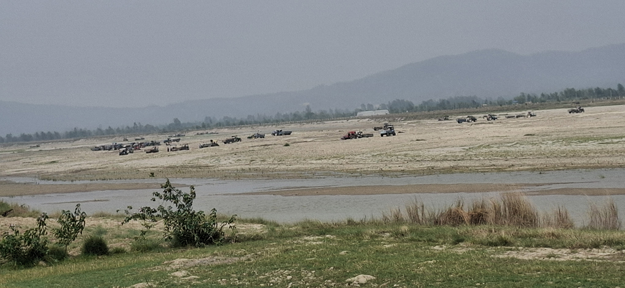 कमला नदीमा चरम दोहन, छैन रोकटोक