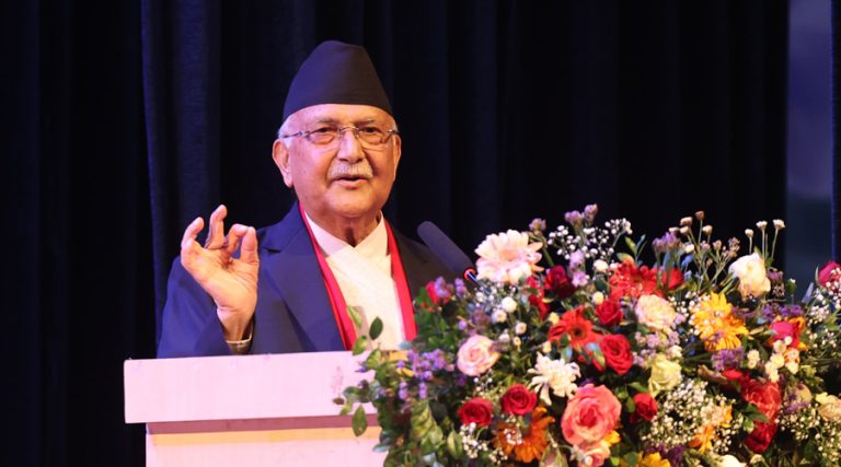 हृदयेन्द्रलाई ओलीको सुझाव– कला क्षेत्रमै आए राम्रो हुन्छ, राजा बन्ने सपना नदेख्नू
