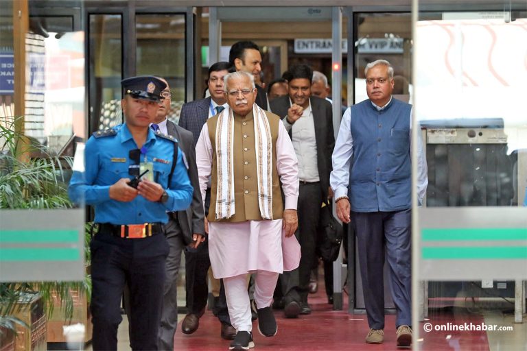 काठमाडौं आइपुगे भारतका विद्युत् मन्त्री
