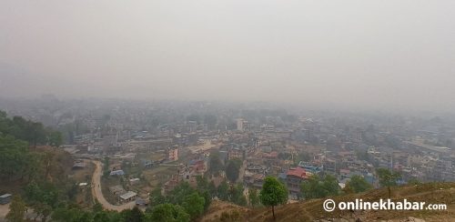 प्रदूषणले पोखरा डम्मै : जनजीवन प्रभावित, पर्यटक खिन्न