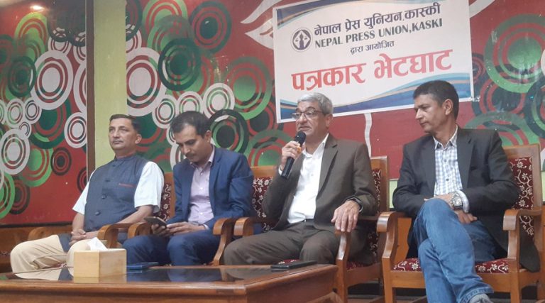 सरकार ढल्दैन भनेर भनिरहनु परेको छ : गृहमन्त्री