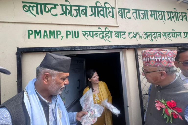 रुपन्देहीमा प्रधानमन्त्री कृषि आधुनिकीकरण परियोजना अनुगमन