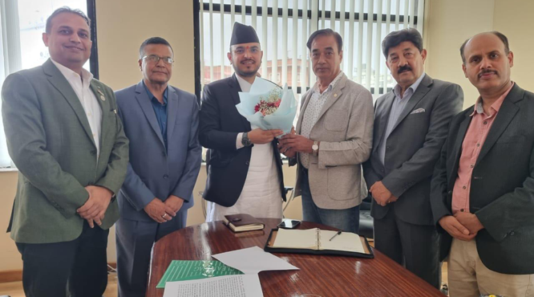 सञ्चालकहरूको सेयर एक वर्षसम्म बेच्न नपाउने व्यवस्था सच्याउन माग