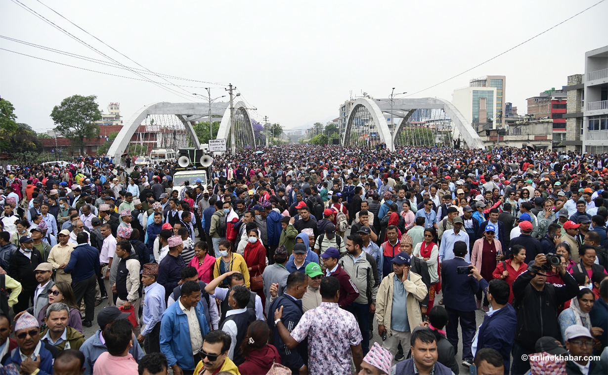 शिक्षक आन्दोलनको २७ औं दिन, यस्तो देखियो बानेश्वर क्षेत्र (तस्वीरहरू)