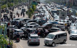 ट्राफिक व्यवस्थापन अस्तव्यस्त (तस्वीरहरु)