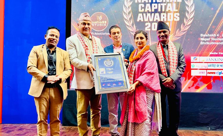 अञ्जु पन्तलाई ‘दशक गायिका’ सम्मान, छोरीलाई ‘न्यु ट्यालेन्ट अवार्ड’