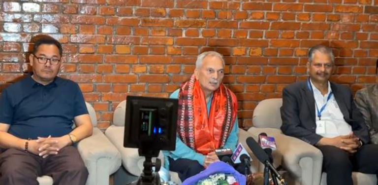 नेपालको व्यवस्था परिवर्तनको पक्षमा भारत छैन : बाबुराम भट्टराई