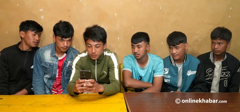 अन्तिम समयमा परीक्षा रोकिँदा विकटका विद्यार्थीको बिचल्ली