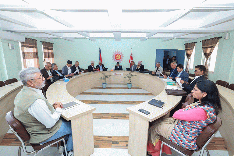 पार्टी स्थापना दिवसमा कम्युनिस्ट योद्धालाई सम्मान गर्ने एमाले निर्णय