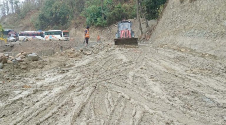 दाउन्ने खण्डमा तीन रात सवारी चलाउन रोक