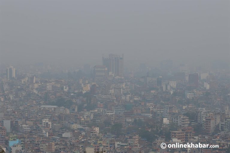 किन बढ्दै छ वायु प्रदूषण ?